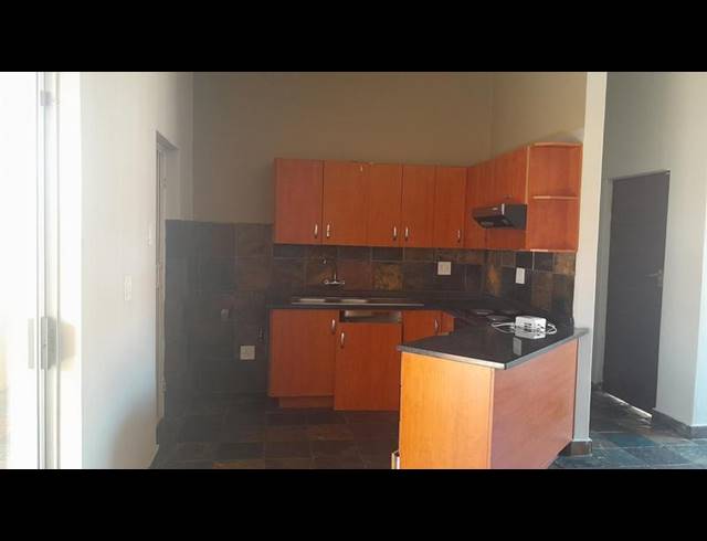 2 BEDROOM TOWNHOUSE FOR SALE IN BENDOR